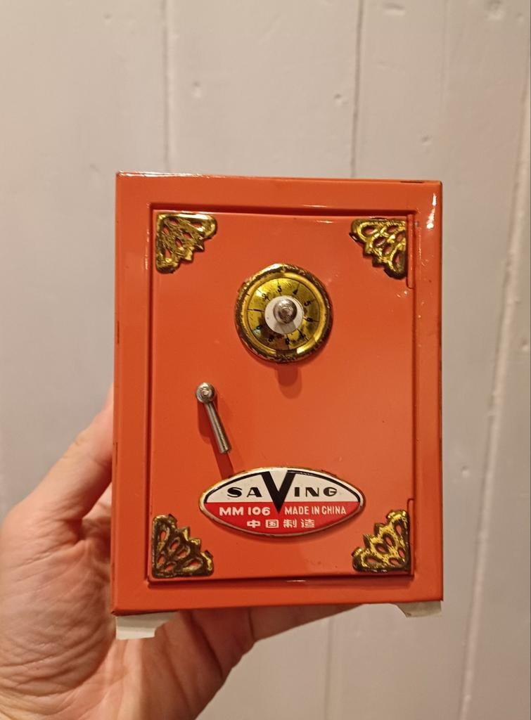 Vintage spaarpot brandkast blik, Verzamelen, Ophalen of Verzenden, Zo goed als nieuw
