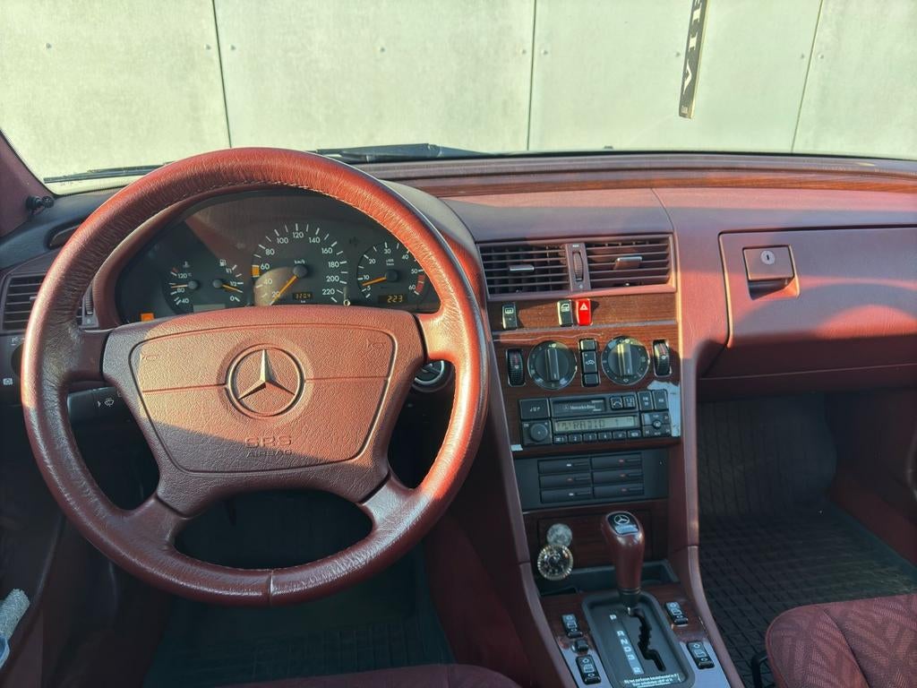 Mercedes C 220 diesel OLDTIMER - BJ:1994 -AUTOMAAT -67.000KM, foto 10