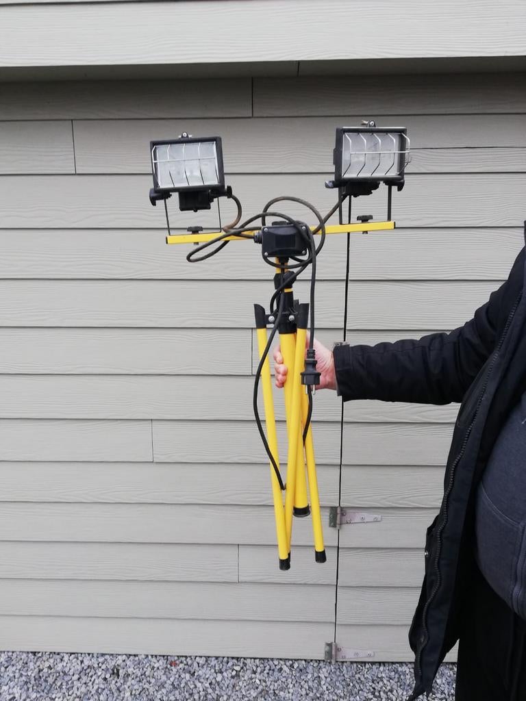 Hallogeen dubbele werklamp, Enlèvement