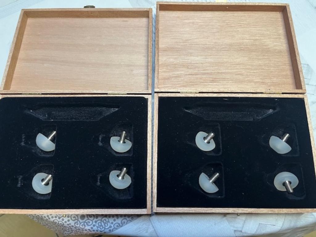 speciale voetjes voor Luisdpreakers, Audio, Tv en Foto, Luidsprekerboxen, Ophalen, Nieuw, Front, Rear of Stereo speakers, Overige merken
