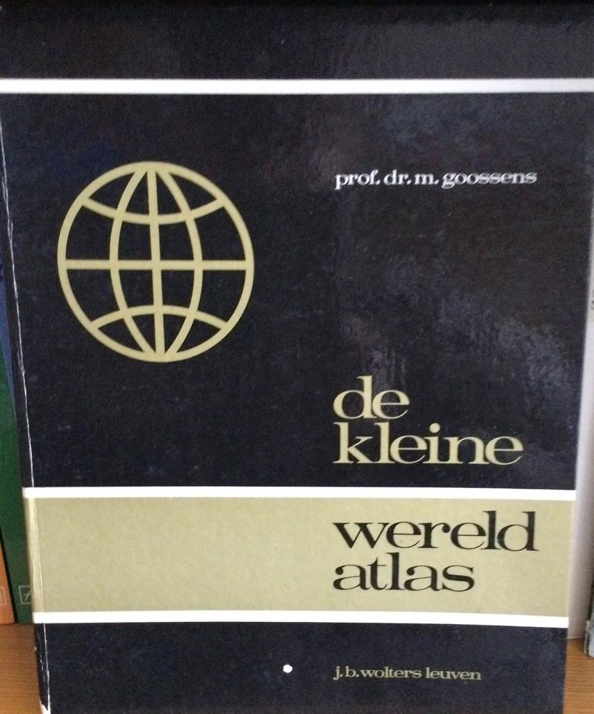 De kleine wereldatlas - Prof. Dr. M. Goossens, Boeken, Ophalen of Verzenden, Gelezen