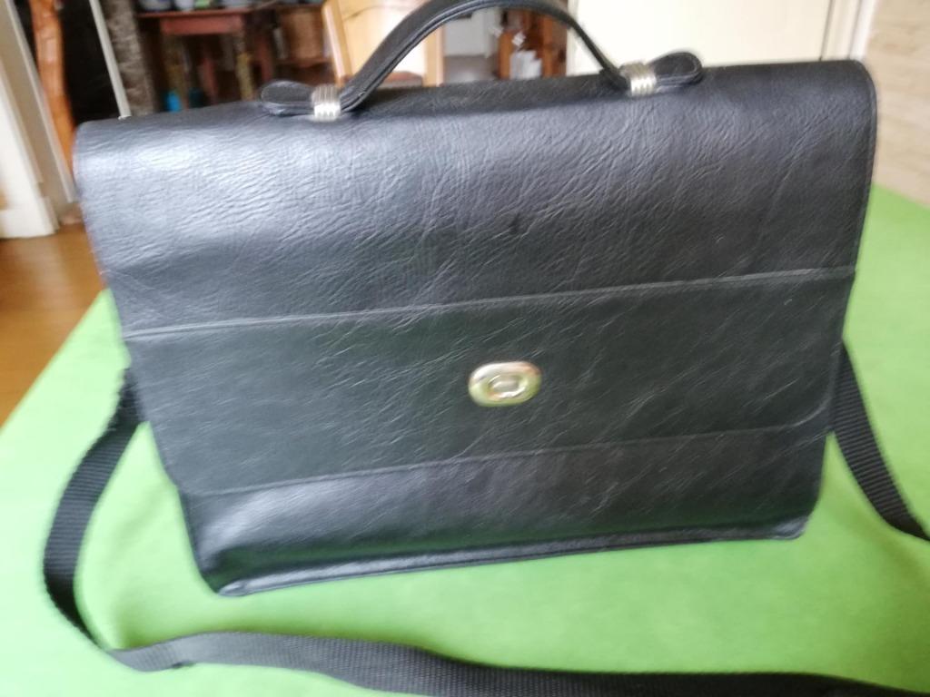 VINTAGE GROTE ZWARTE LEREN HANDTAS MET HANDVAT EN RIEM B 37, Handtassen en Accessoires, Tassen | Damestassen, Ophalen of Verzenden