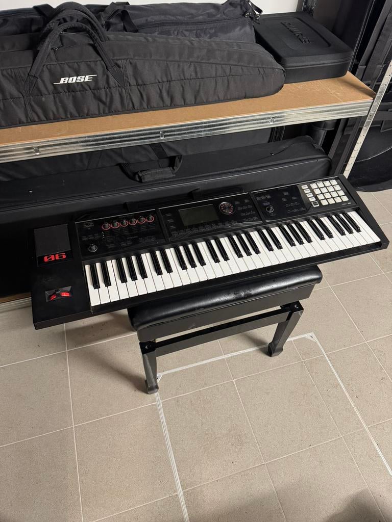 Roland FA-06, Musique & Instruments, Claviers, Enlèvement, Comme neuf, Roland