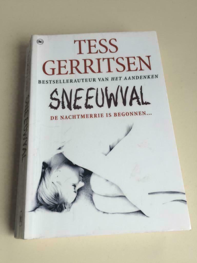 Boek / Tess Gerritsen - Sneeuwval, Ophalen of Verzenden, Gelezen