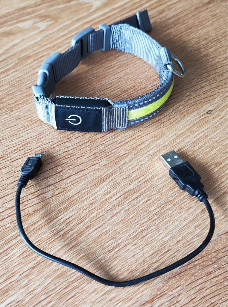 Halsband met leds voor kleine honden, Ophalen of Verzenden, Verlicht, Zo goed als nieuw