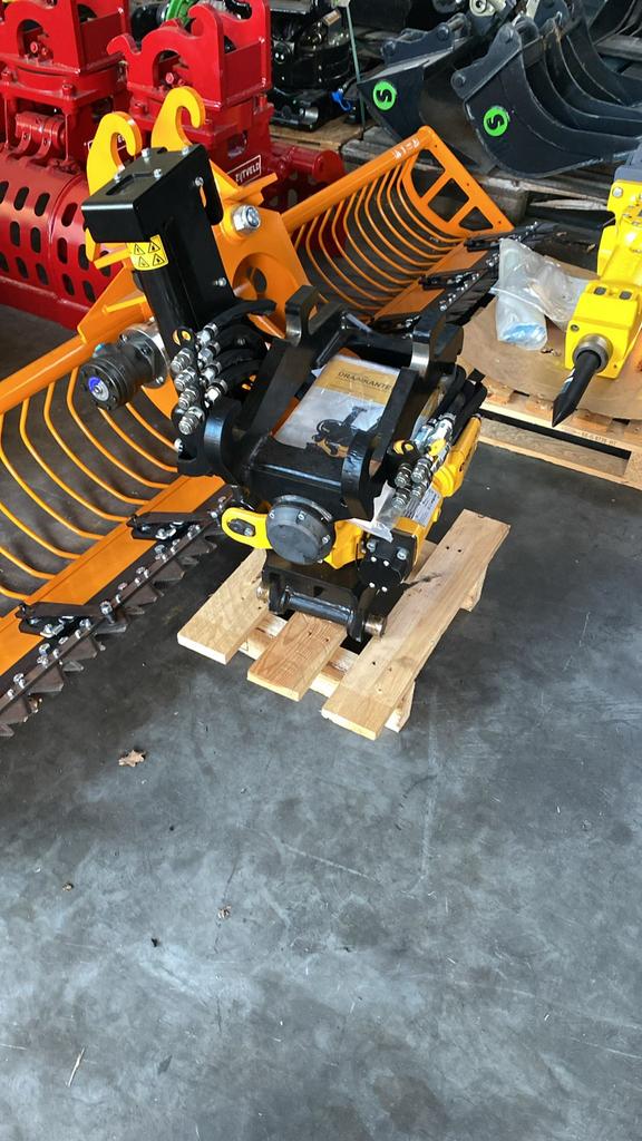 Engcon ec204B Draaikantelstuk. Cw05-cw05, Enlèvement