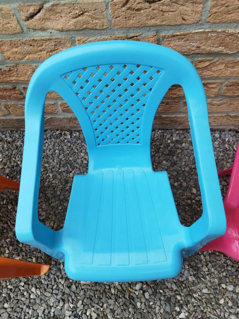 1 chaise en plastique pour enfants, Enlèvement, Utilisé, Autres types