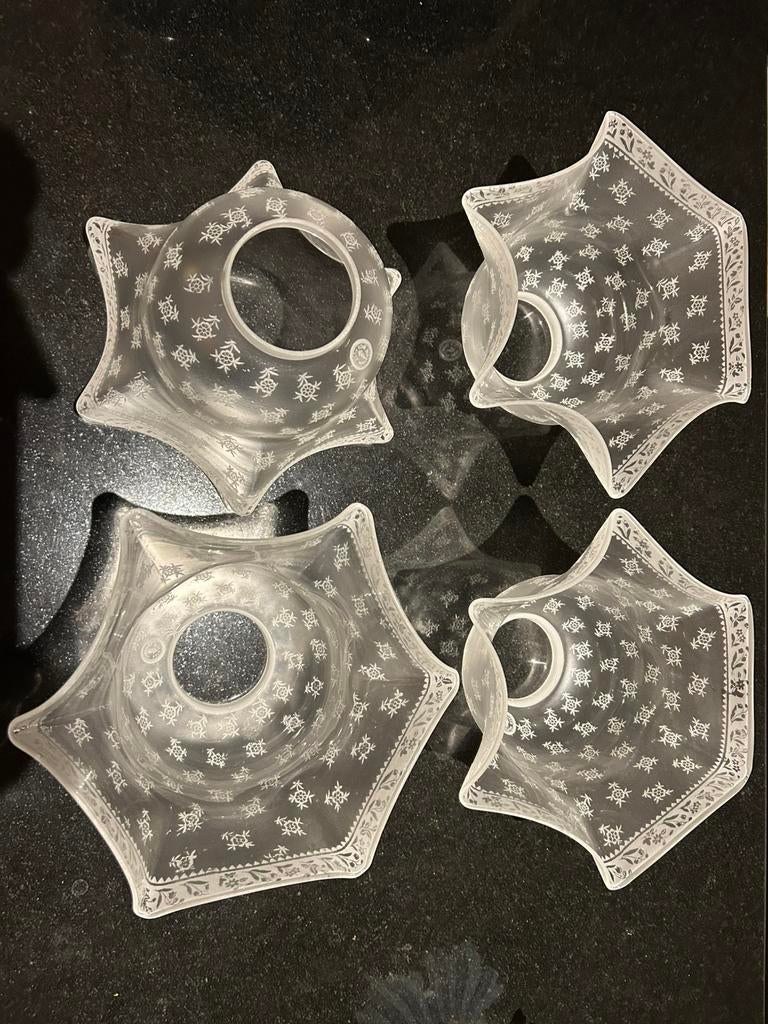 4 grote glazen lampenkappen voor olielamp / gaslamp, Antiek en Kunst, Ophalen of Verzenden