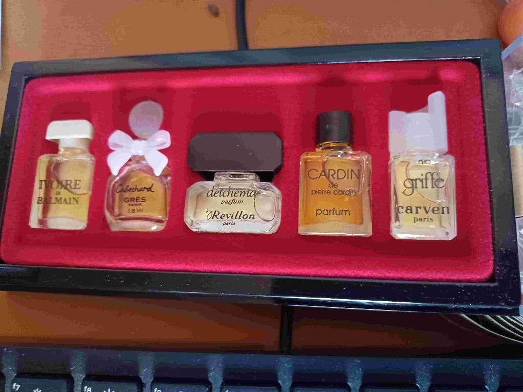 mini parfumflesjes - 5 parfums de Paris, Enlèvement ou Envoi, Comme neuf, Miniature, Plein