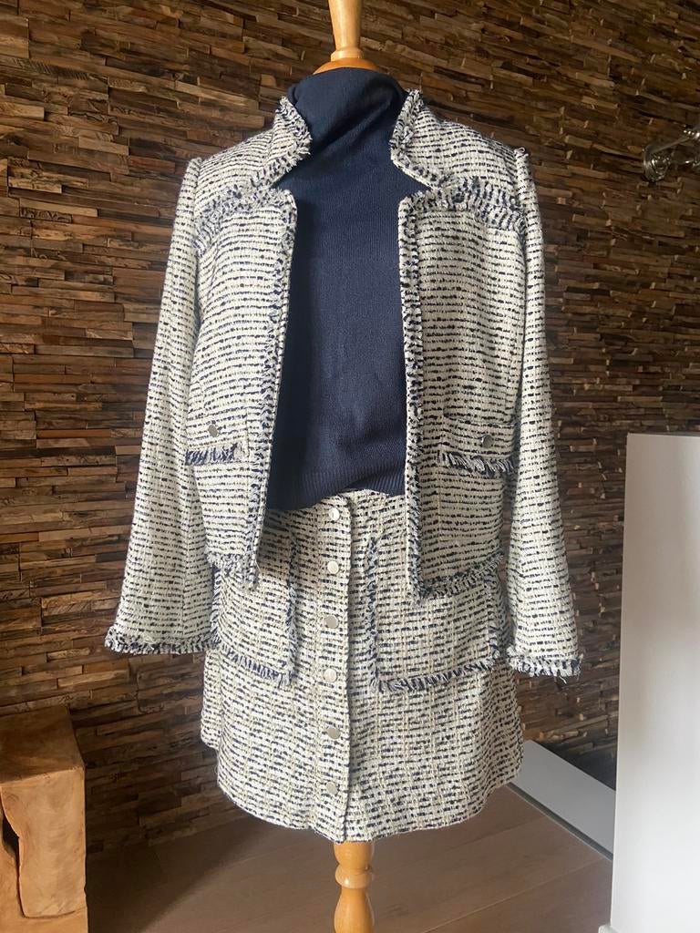 Korte veste met korte rok , jersey beige en blauw smal, Ophalen of Verzenden, Zo goed als nieuw