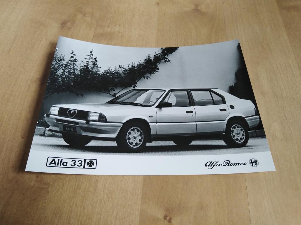 Foto alfa Romeo 33 zijkant, Livres, Enlèvement ou Envoi, Comme neuf, Alfa Romeo