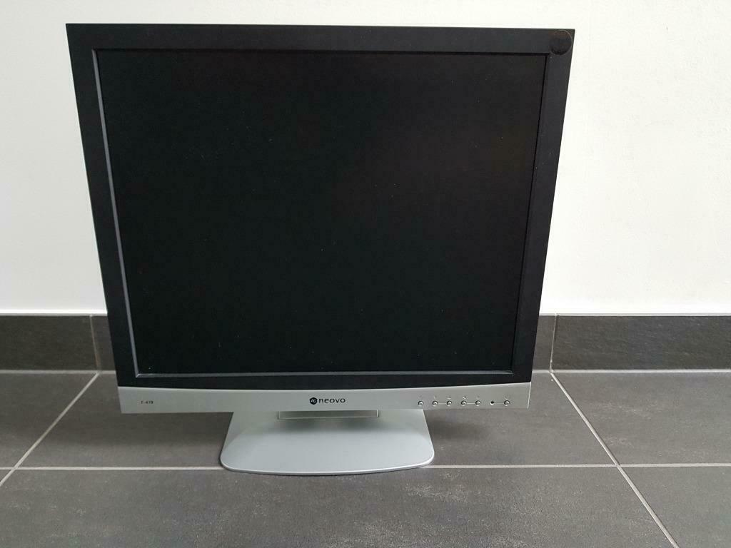 Neovo F-419, Computers en Software, Monitoren, Gebruikt, DVI, VGA, Kantelbaar, Overige typen, Ophalen of Verzenden