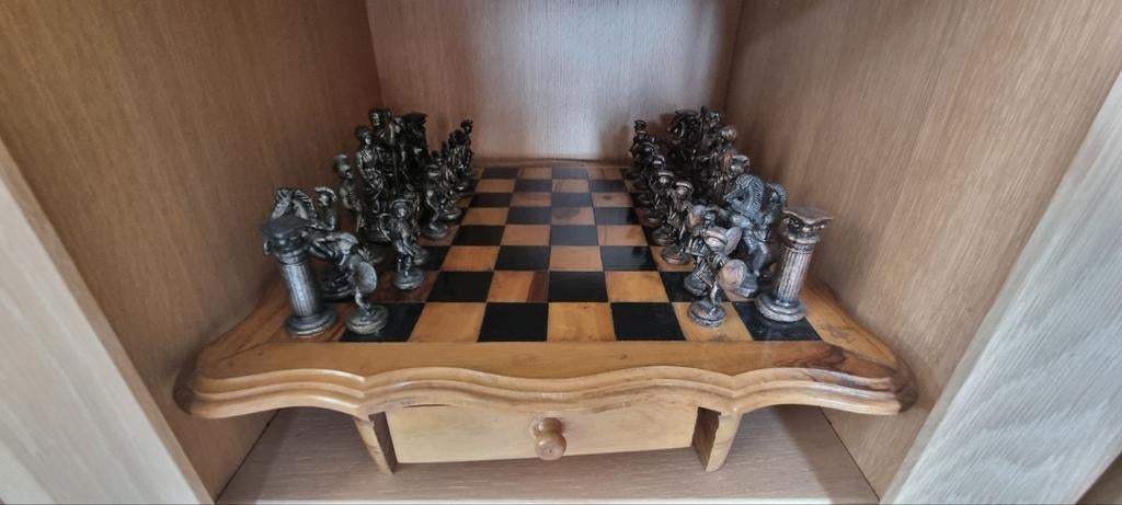 schaakspellen ik hout, 2 sets pionnen van, Hobby en Vrije tijd, Ophalen, Zo goed als nieuw