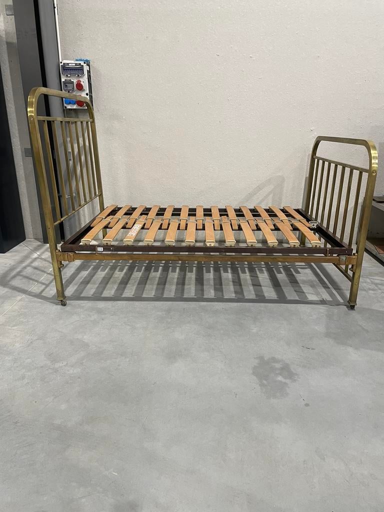 Vintage bedframe, Queen size, Autres couleurs, Enlèvement, Vintage / antiek