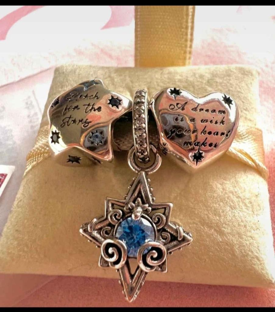 Ens de 3 charmes Pandora Disney ( Cendrillon ), Neuf, 1 bracelet à breloques, Pandora, Argent