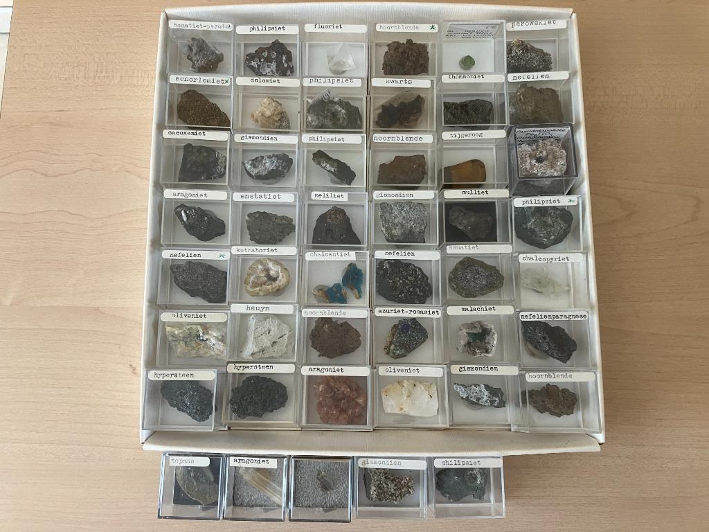Verzameling van 47 mineralen, Ophalen of Verzenden, Mineraal