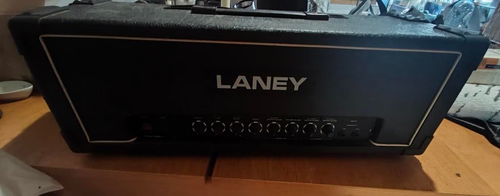 Laney AOR 100 série 2 ampli  + haut parleur made in England, Musique & Instruments, Utilisé