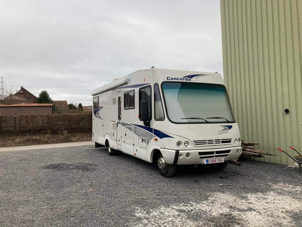 Concorde charisma, Caravans en Kamperen, Vloeistofverwarming, Tot en met 3, Particulier, Roue de secours