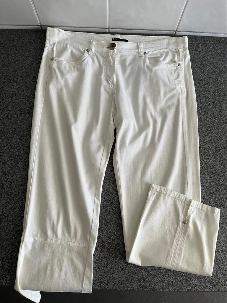 Witte 3/4 broek Lola & Liza - maat 42, Lola & Liza, Wit, Maat 42/44 (L), Ophalen of Verzenden
