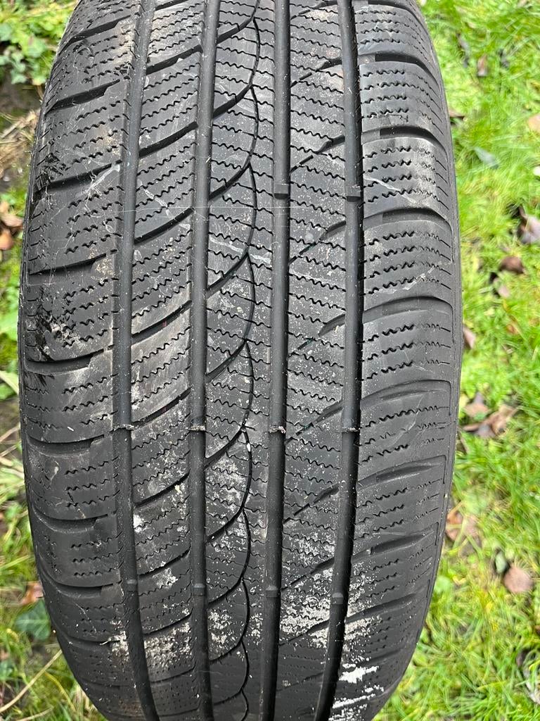 4 Winterbanden imperial op velg 235/60 R18, Auto-onderdelen, Banden en Velgen, Ophalen, Winterbanden, Band(en)