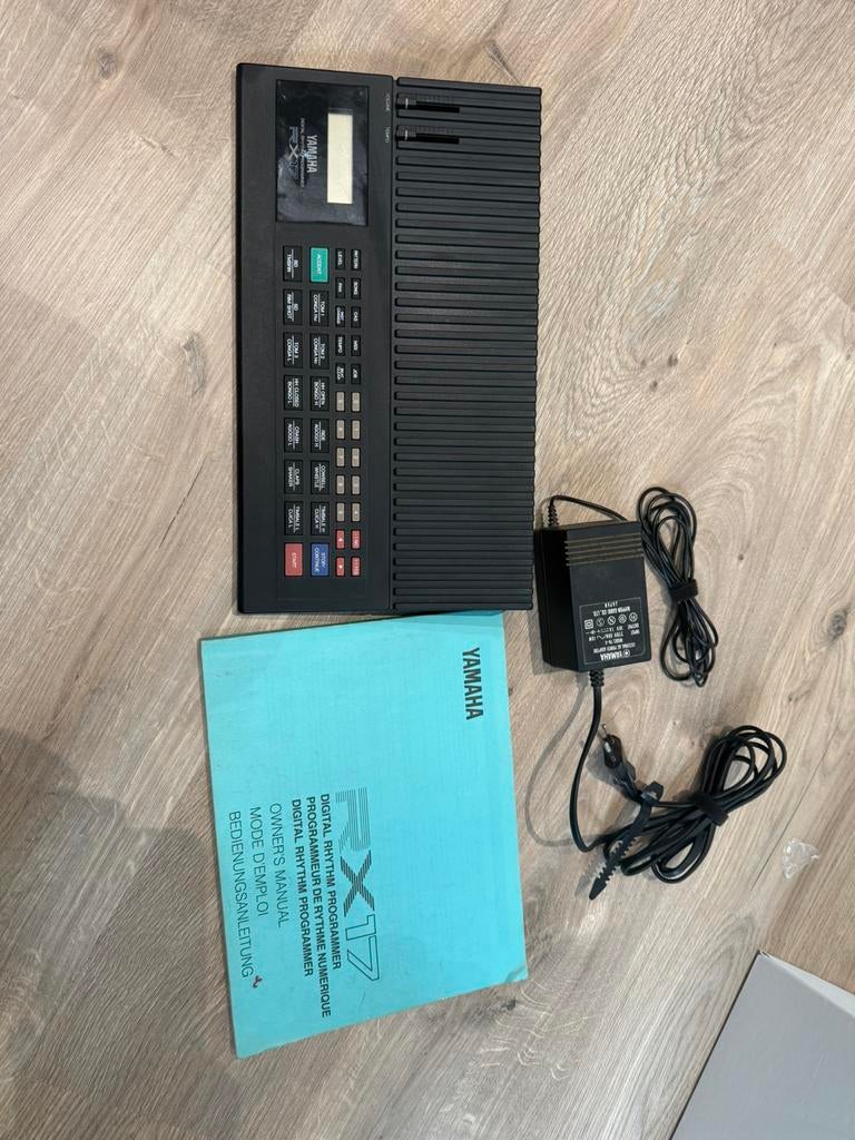 Yamaha RX17 digital rythm programmer, Musique & Instruments, Enlèvement, Utilisé