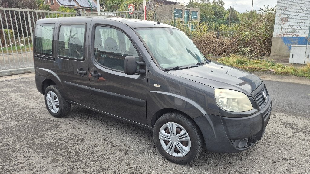 Fiat Doblo 1.4i 5place Anne 2009 km 164000 Ct ok FEULLE ROSE, Autos, Achat, Ordinateur de bord, Doblo, Boîte manuelle