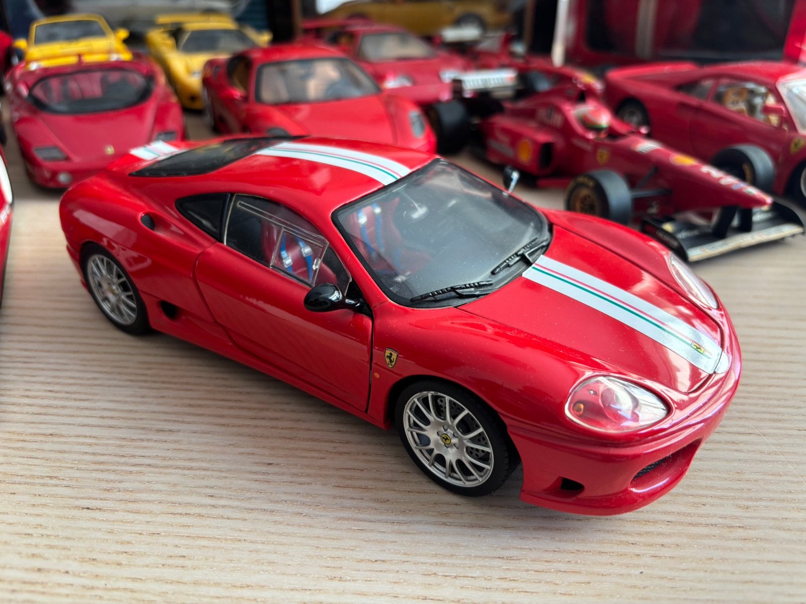 1:18 Ferrari 360 Challenge Stradale (Hot Wheels), Hobby & Loisirs créatifs, Voitures miniatures | 1:18, Enlèvement ou Envoi, Comme neuf