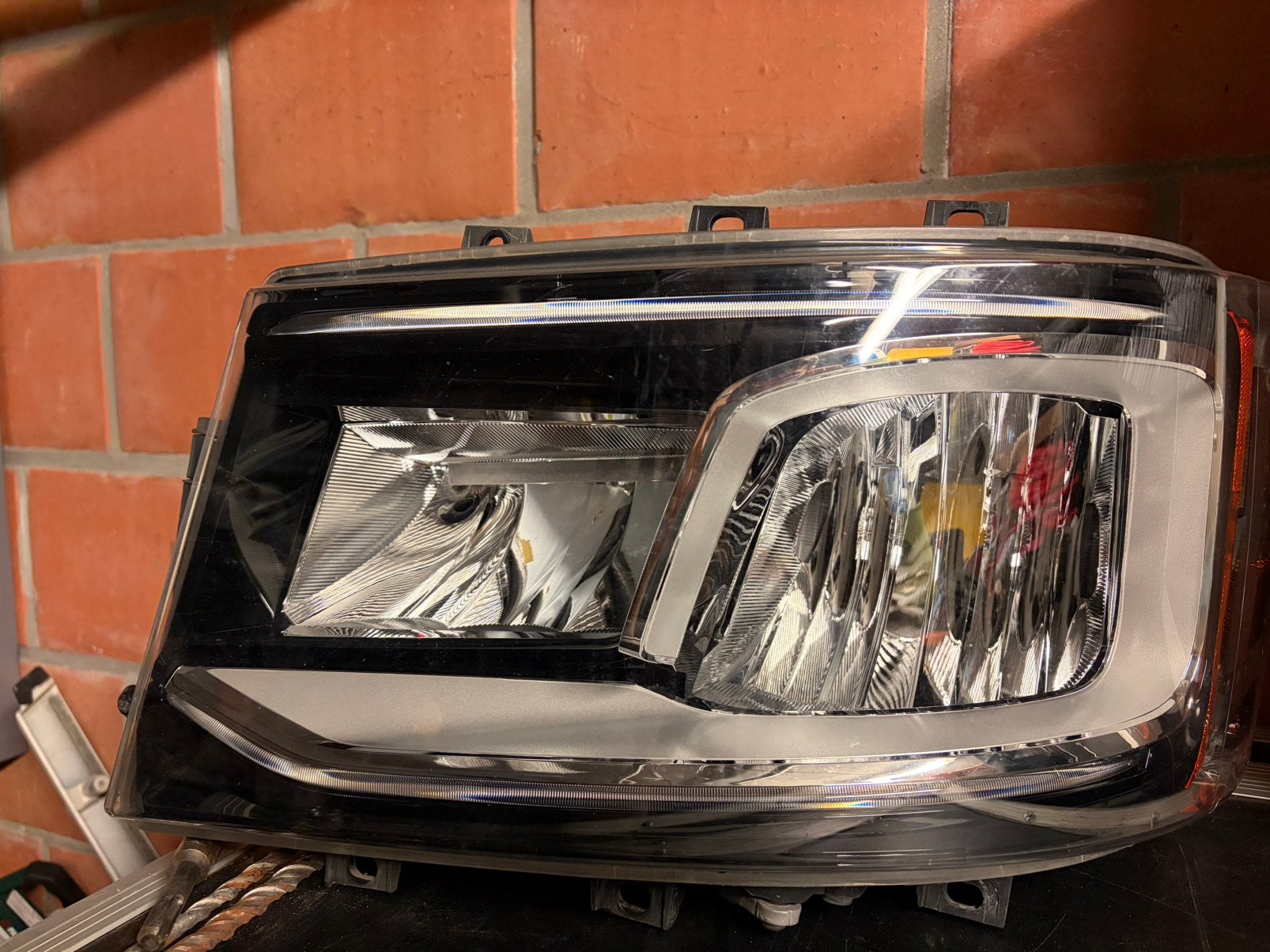 Voorlicht scania, Ophalen, Scania, Verlichting