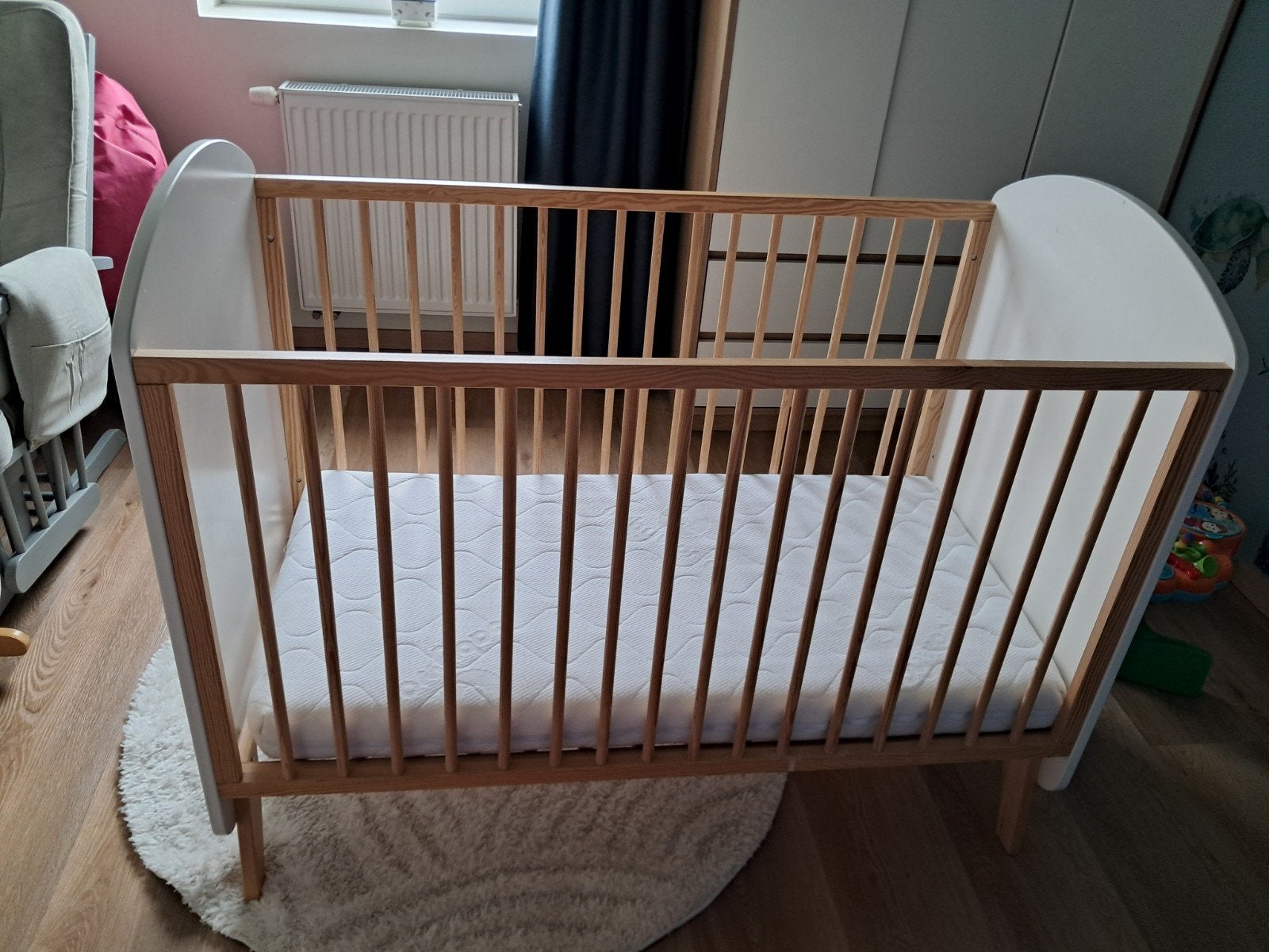 Ledikant met matras, Ophalen, Zo goed als nieuw, Ledikant