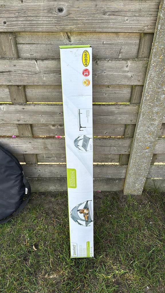 Honden ligbed voor buiten, Ophalen, Zo goed als nieuw