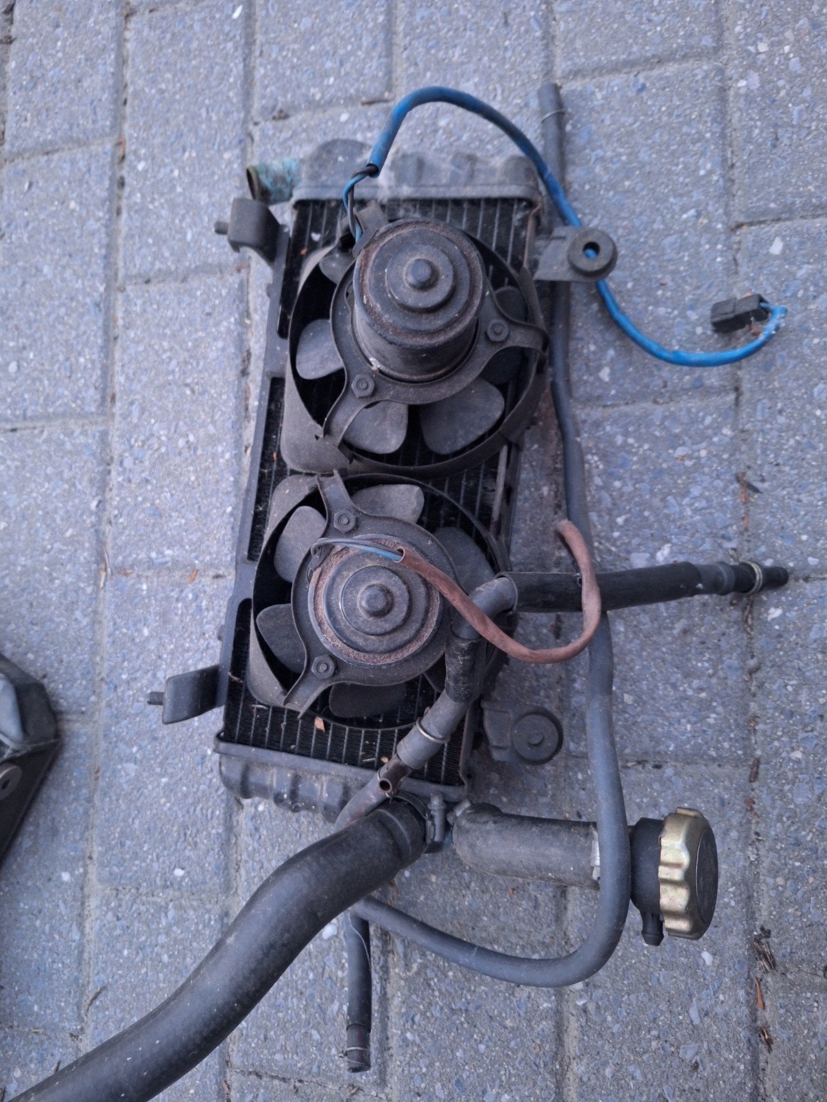 Honda VF1000F2 1986 Complete radiator met ventilators erbij, Ophalen