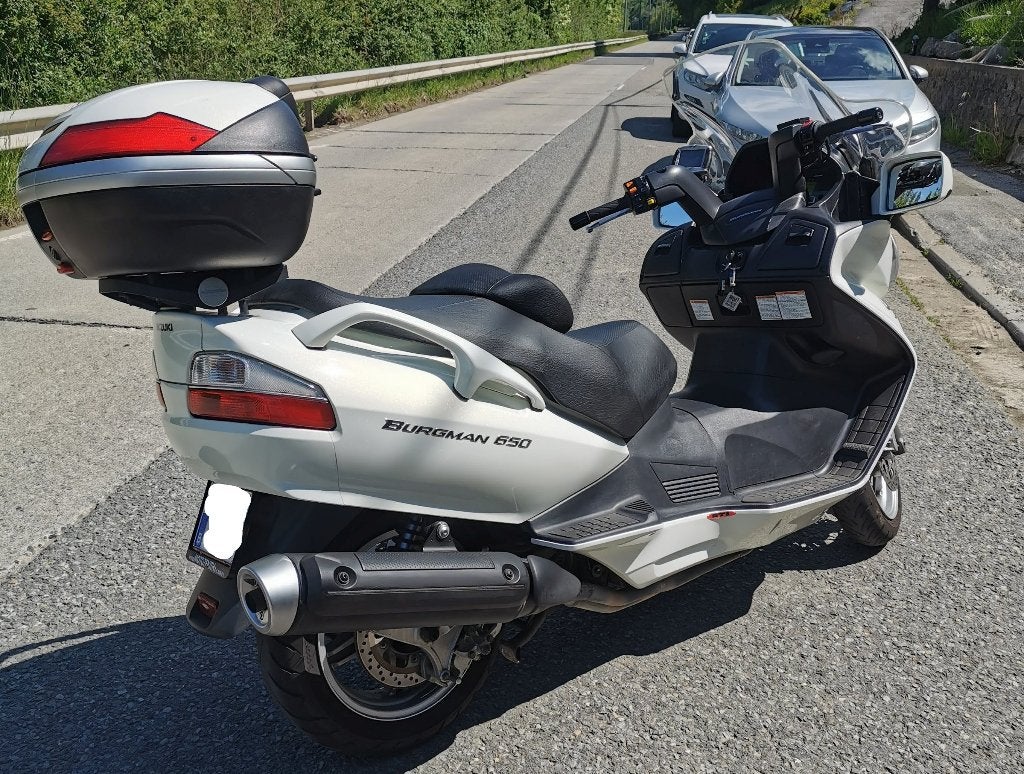 SUZUKI BURGMAN 650 - 2011, Motos, Scooter, Occasion, Plus de 35 kW, Permis Moto A1 minimum