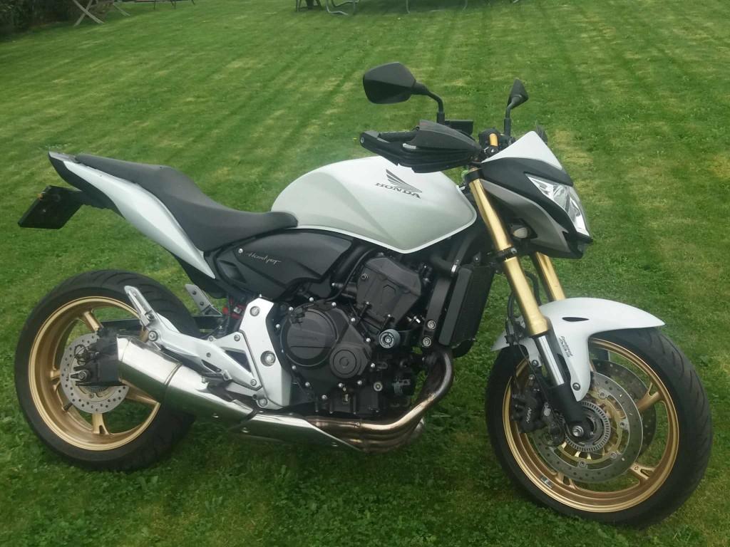 HONDA HORNET 600   09/2013        4150 Euros, Motos, Motos | Honda, Particulier, Naked bike, plus de 35 kW, 4 cylindres, ABS, Manuelle