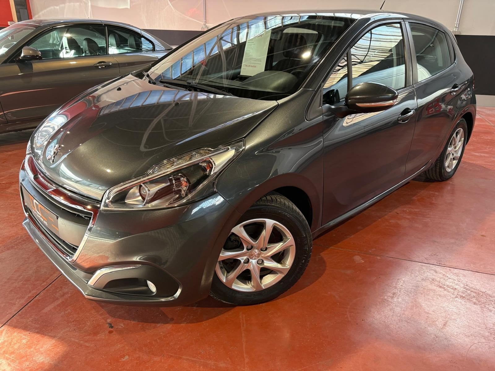 PEUGEOT 208 HDi - Garantie 12 mois, Achat, Boîte manuelle, Diesel, Particulier