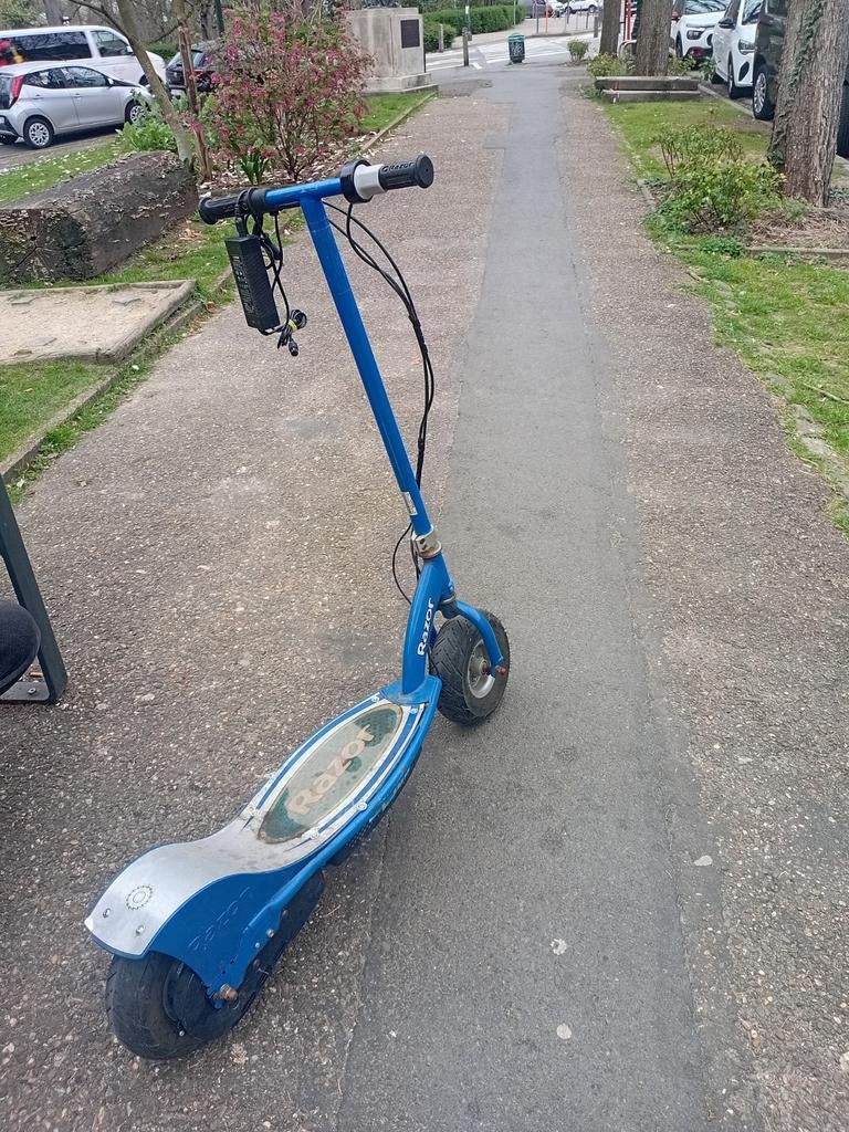 Razor e 300 scooter, Ophalen