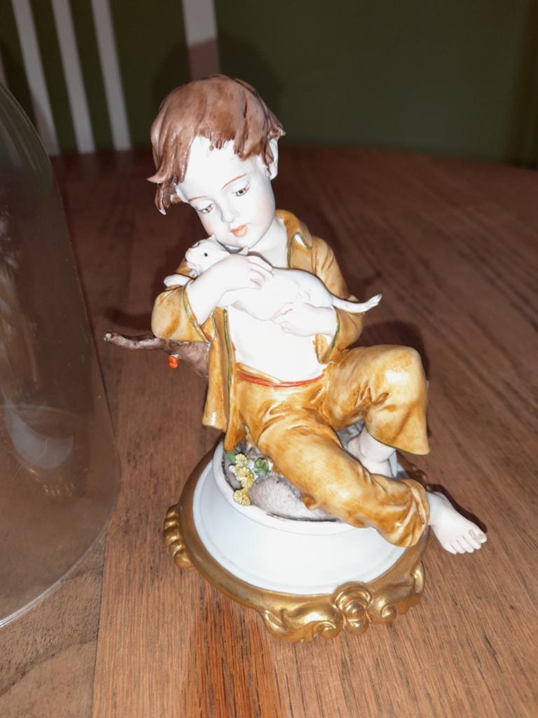 Petit garcon au chat style Capodimonte, Enlèvement