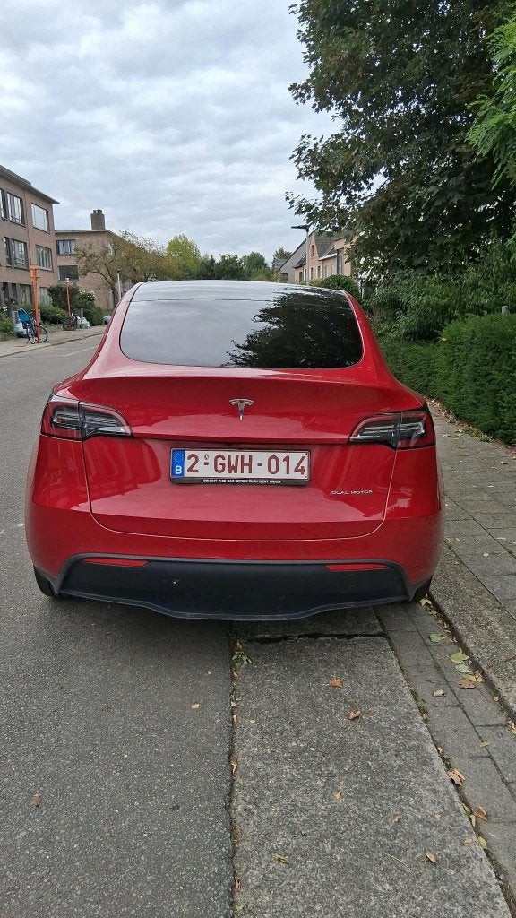 Tesla Y Long Range (augustus 2021) rode kleur, Autos, Achat, Euro 6, Entretenue par le concessionnaire, Noir