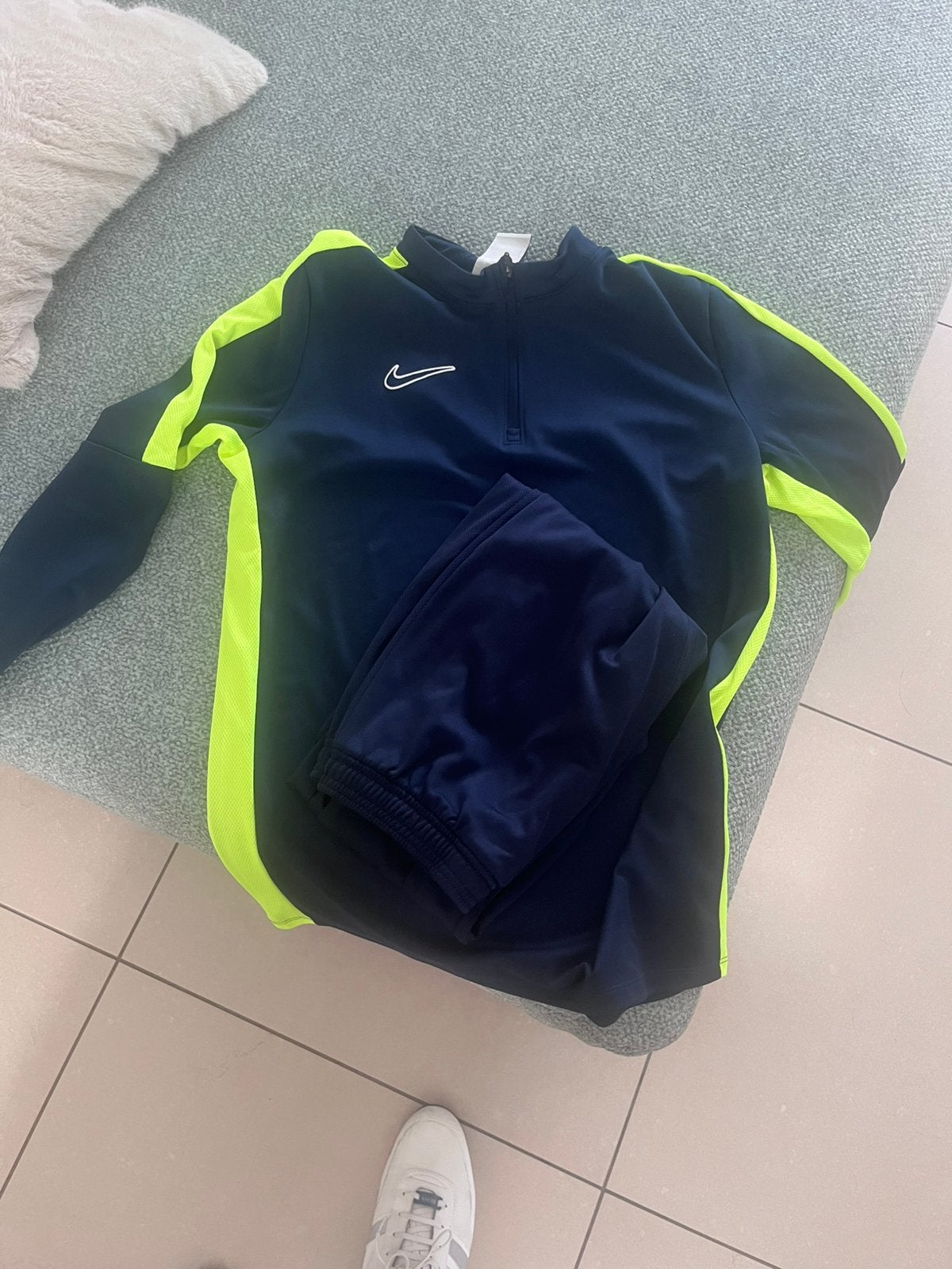 Nike jogging maat 158-170, Kinderen en Baby's, Kinderkleding | Maat 158, Ophalen