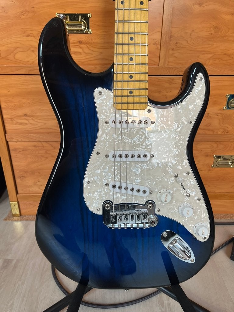 G&L Tribute S-500 — Blueburst (Made in Indonesia), Muziek en Instrumenten, Snaarinstrumenten | Gitaren | Elektrisch, Ophalen, Zo goed als nieuw