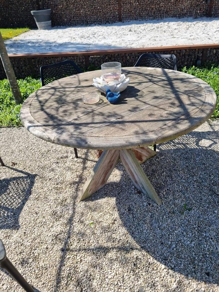 Ronde tafel, Enlèvement
