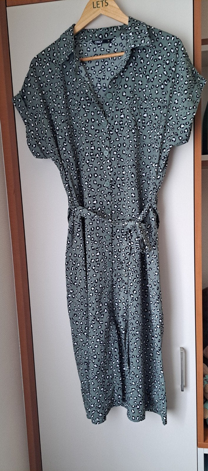 Only, jurk met luipaardprint mt 42, Ophalen of Verzenden, Maat 42/44 (L), Wit