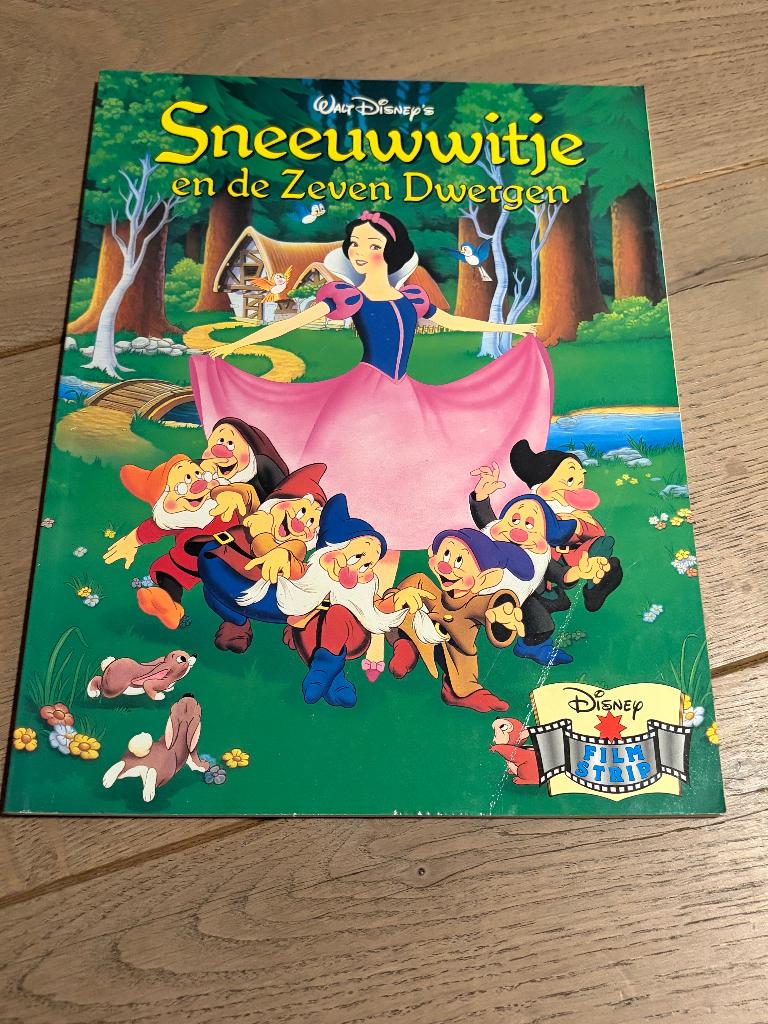 Disney - Sneeuwwitje en de zeven dwergen, Eén stripboek, Ophalen of Verzenden, Gelezen, Walt Disney