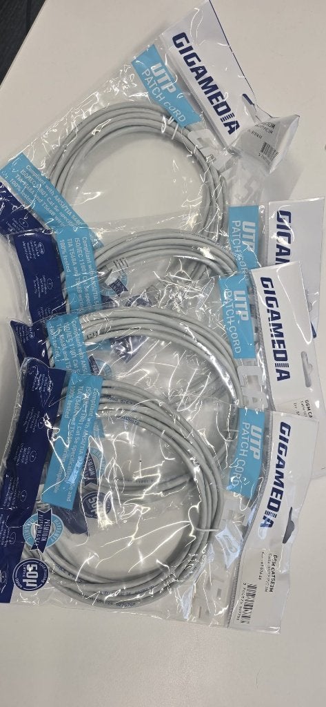 Câbles UTP 3 mètres, cat 5e - 25 pièces, Informatique & Logiciels, Enlèvement ou Envoi, Neuf