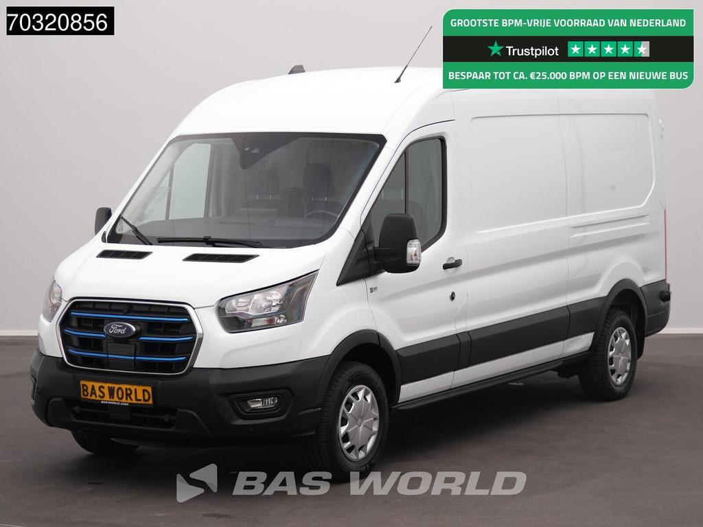 Ford e-Transit 184pk L3H2 L3 Elektrisch 68kWh 317km WLTP Nav, Auto's, Bestelwagens en Lichte vracht, Automaat, Stof, 135 kW, Wit