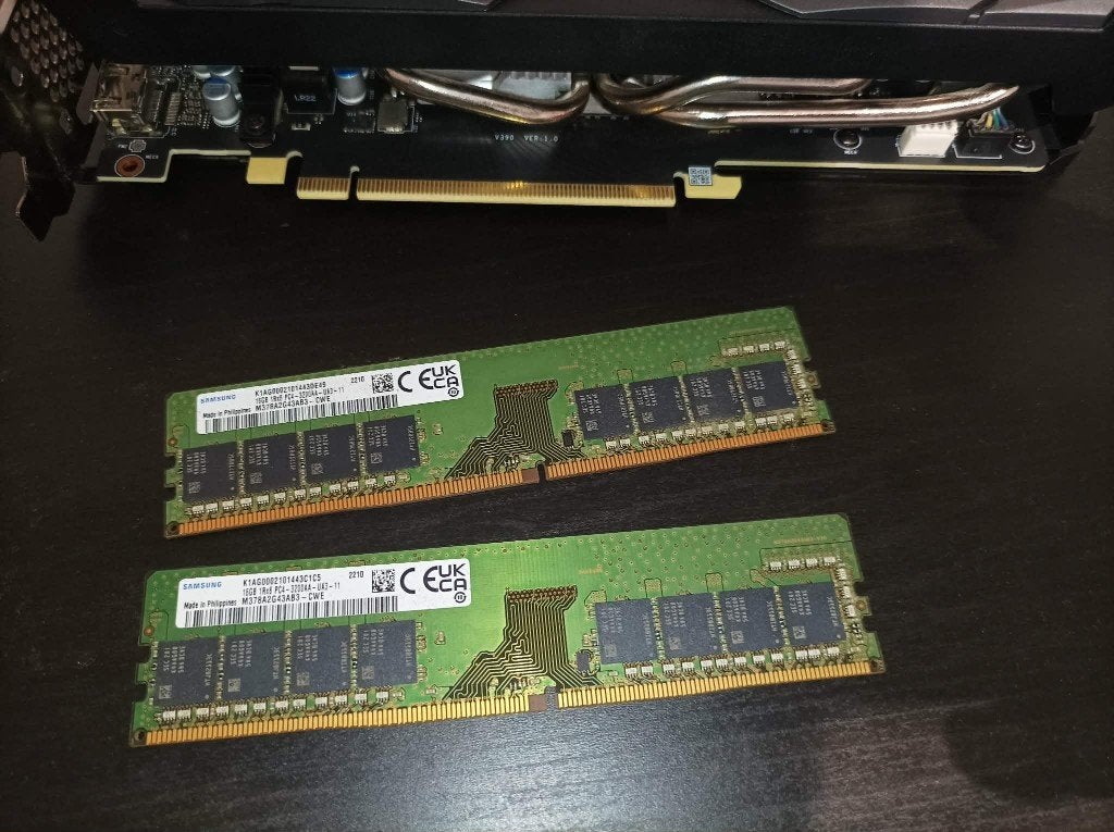 2x16 giga samsung 1Rx8 PC4-3200AA-UA3-11, Computers en Software, Ophalen, Gebruikt, DDR4, Desktop