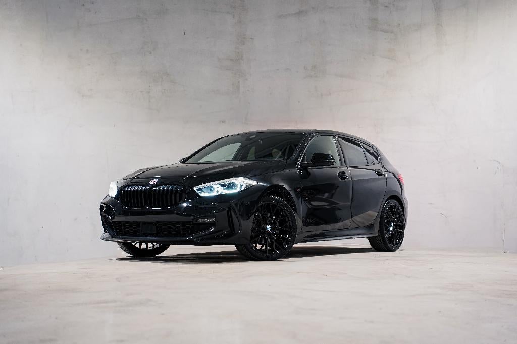 BMW 116D PACK M 50e | LED | 19' M | FULL BLACK |TVA ️, Autos, BMW, Essai à domicile, Achat, Euro 6, Entreprise