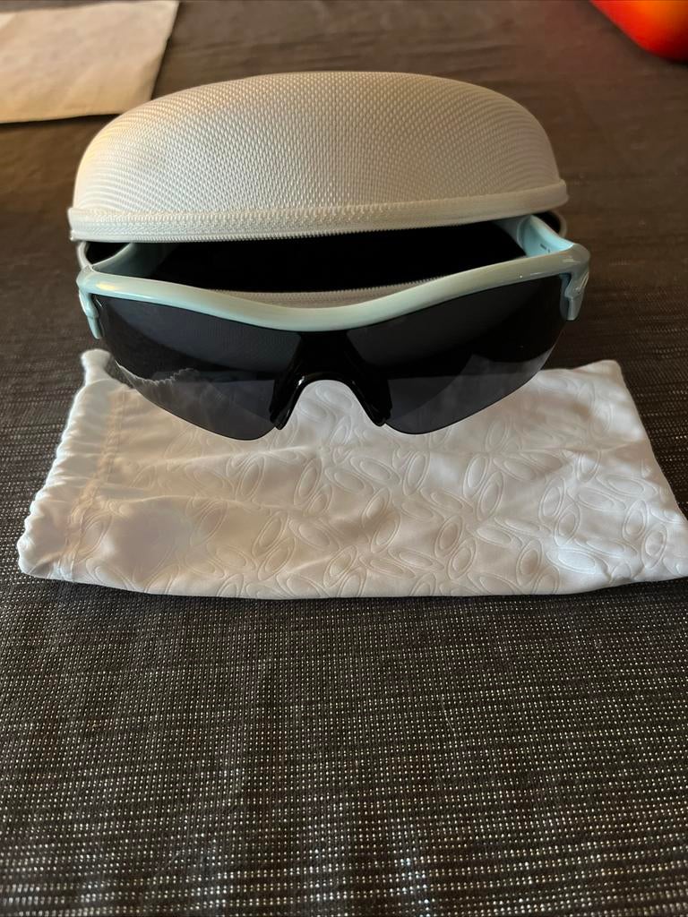 Oakley Radar Edge zonnebril Dames Hemelsblauw/Grijze lens, Sport en Fitness, Ophalen of Verzenden, Zo goed als nieuw