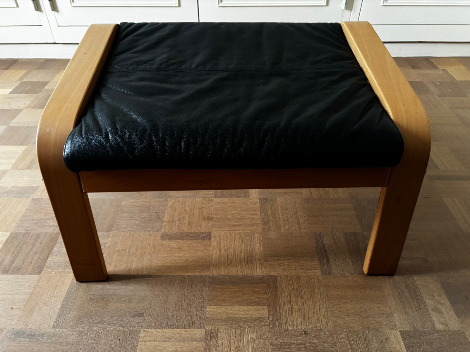 Voetbankje POÄNG van Ikea, Ophalen, Zo goed als nieuw, Hout