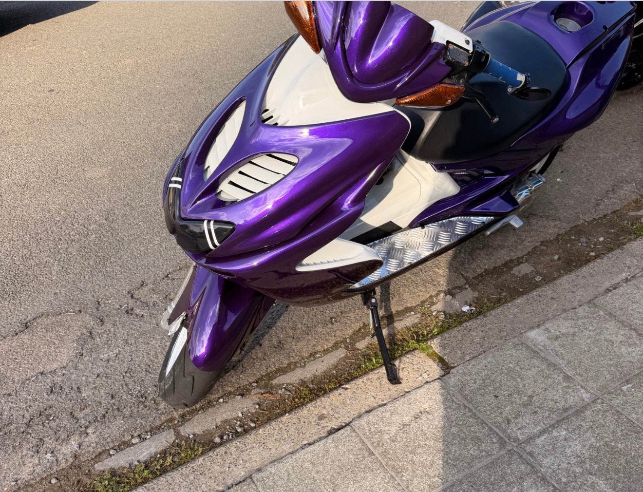 Scooter mbk nitro en parfait état classe A kit MHR, Vélos & Vélomoteurs, Aerox, Comme neuf, Enlèvement, Essence