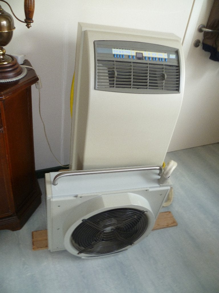 semi-split airco, Elektronische apparatuur, Airco's, Ophalen, Gebruikt, 3 snelheden of meer, Koelen en Ontvochtigen